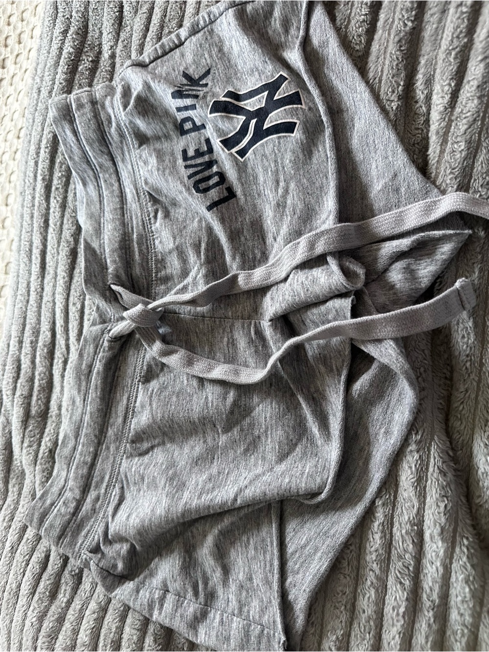 LOVE PINK Gray Yankees Logo Lounge Shorts
